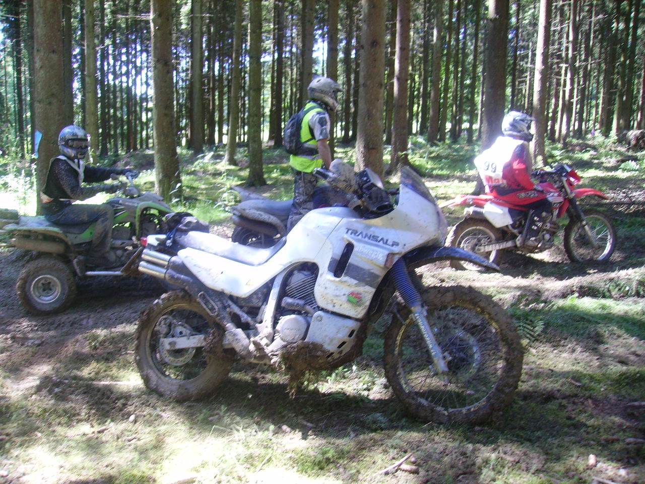 http://www.fam-ottens.de/MEINE_BILDER_UND_DATEIEN/Bastogne/PICT2546.jpg