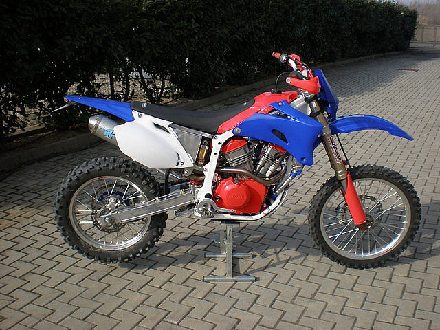 http://www.fam-ottens.de/MEINE_BILDER_UND_DATEIEN/Umbau/AT202.jpg